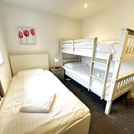 Maisy Lodge - Two Bed Lux Flat - Parking, Netflix, Wifi - Close To Blenheim Palace & Oxford - F2 Kidlington Buitenkant foto