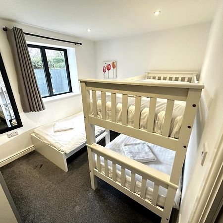 Maisy Lodge - Two Bed Lux Flat - Parking, Netflix, Wifi - Close To Blenheim Palace & Oxford - F2 Kidlington Buitenkant foto