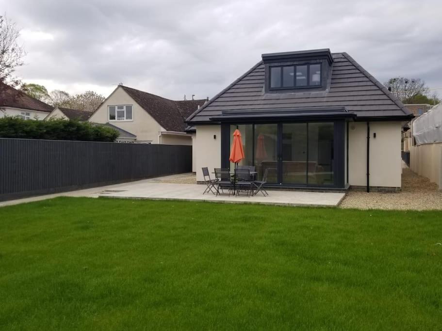Maisy Lodge - Two Bed Lux Flat - Parking, Netflix, Wifi - Close To Blenheim Palace & Oxford - F2 Kidlington Buitenkant foto