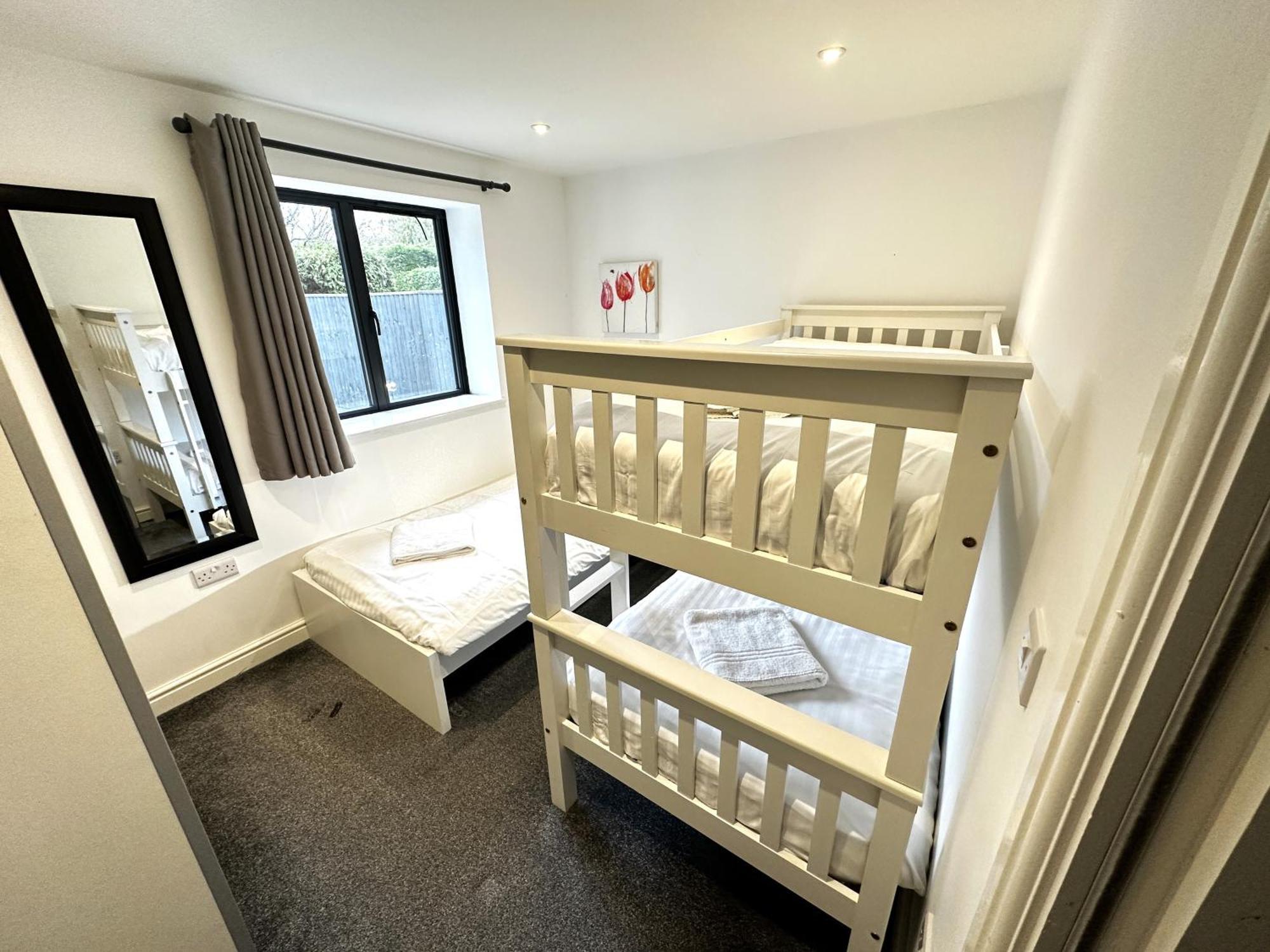 Maisy Lodge - Two Bed Lux Flat - Parking, Netflix, Wifi - Close To Blenheim Palace & Oxford - F2 Kidlington Buitenkant foto